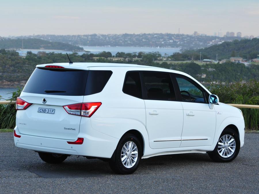  SsangYong Stavic 2013 года  (фото 8 из 12)